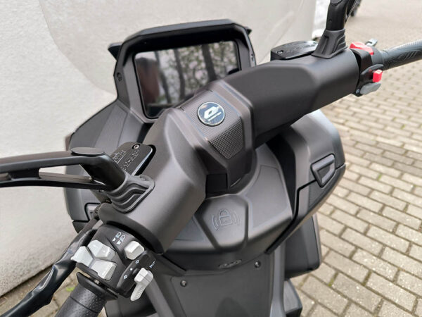 QJMotor Fort 4.0 (FORT 350) MaxiSkuter - obrazek 30